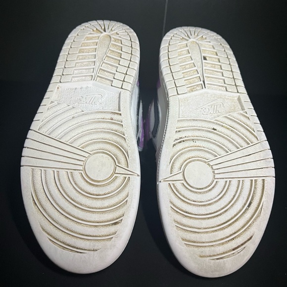 Jordan 1 Mid Grape Kids Basketball Sneaker Size 13C - Picture 6 of 7